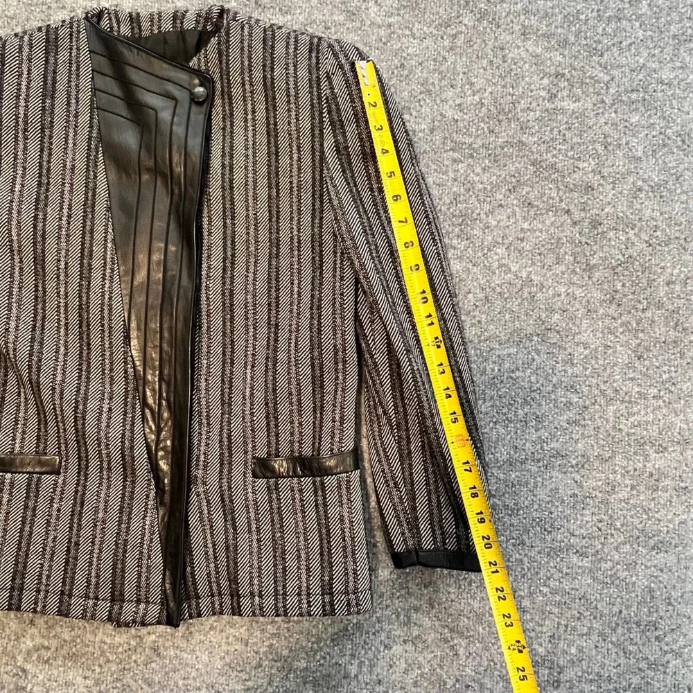 Jenny Vintage  Blazer Womens 6 Black  Leather Trim Asymmetrical Button‎
